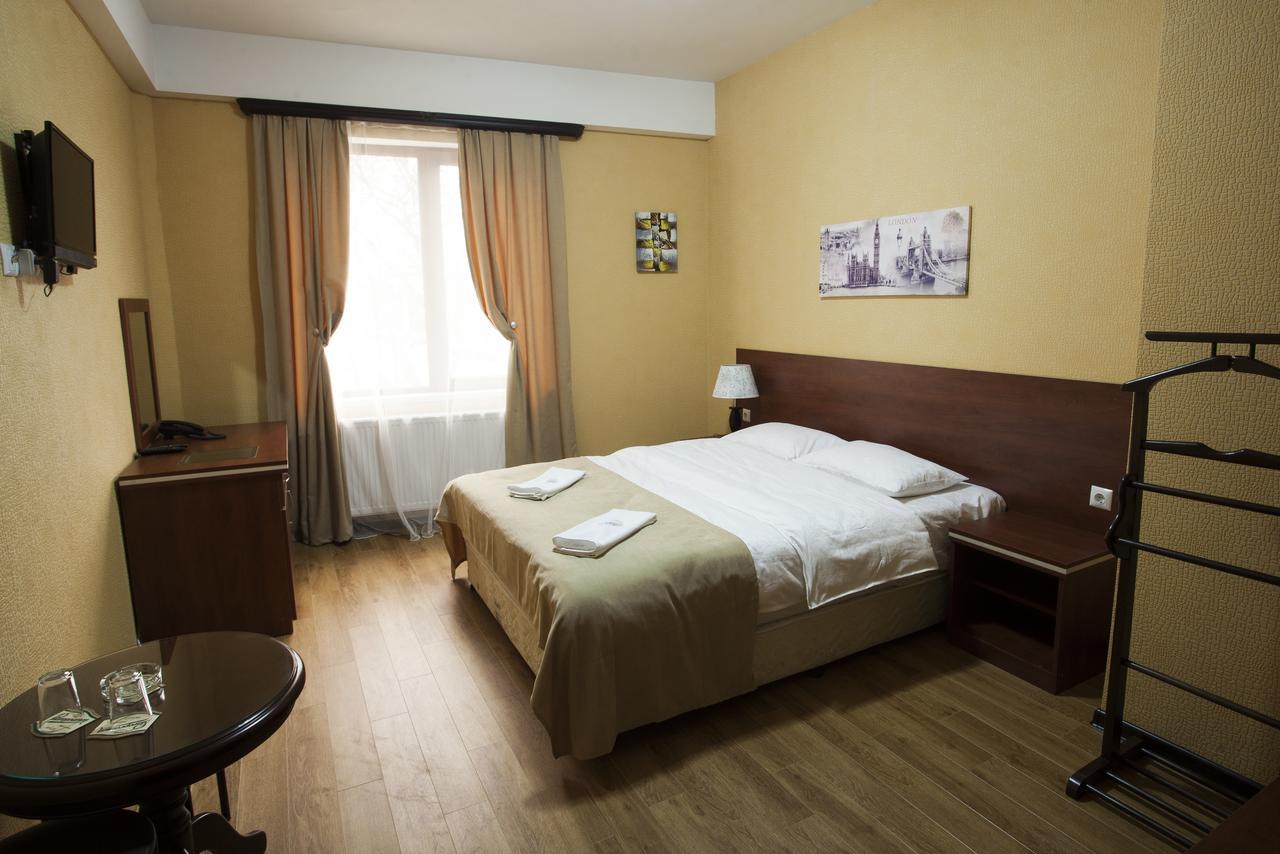 Lords Hotel Tbilisi Exteriör bild